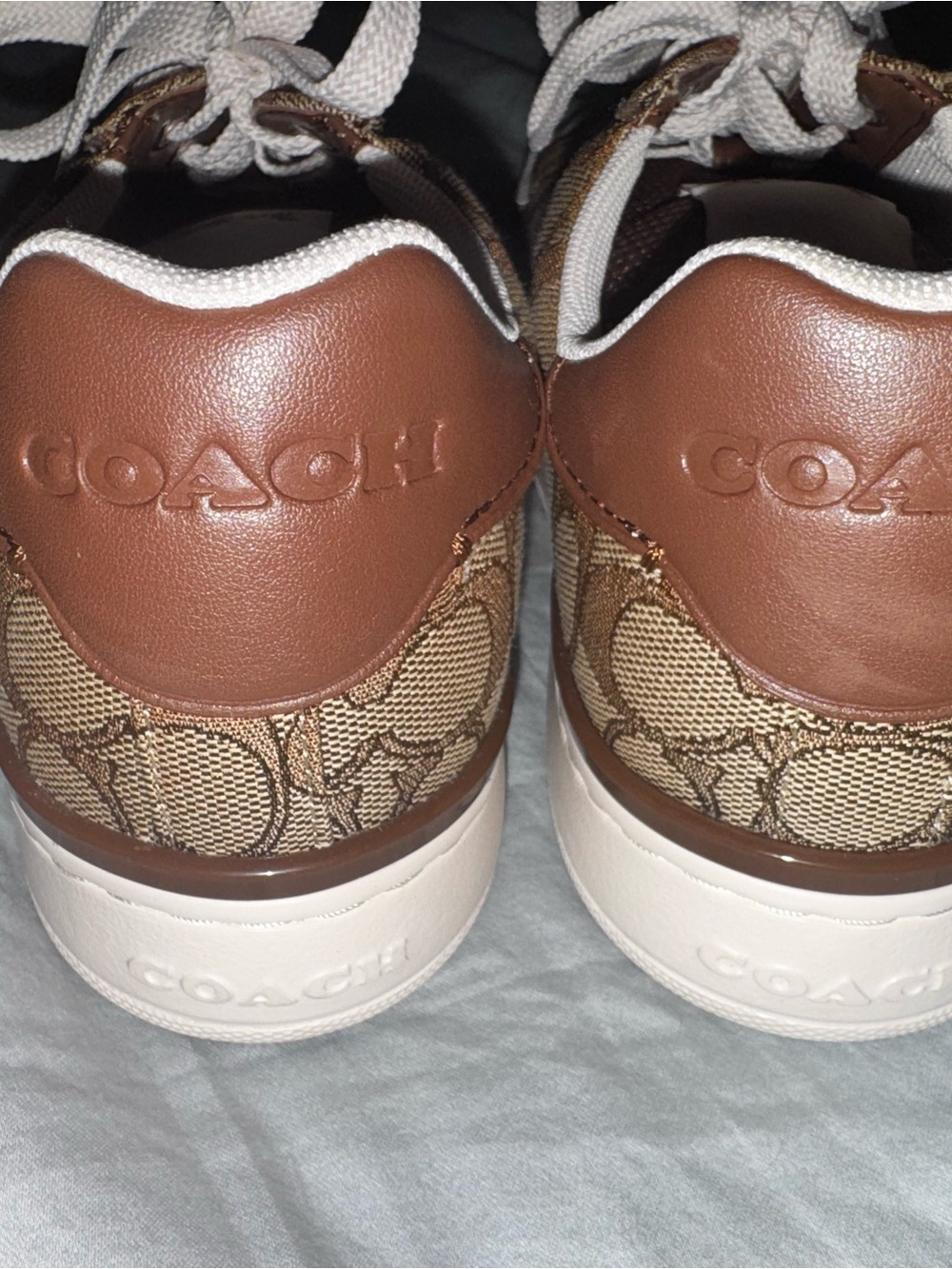 Women’s Brown Coach Clip Low Top with White Laces Sneaker Size 9.5 - Picture 9 of 12